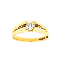 Pre Owned 18ct Diamond Solitaire Ring ZQ792